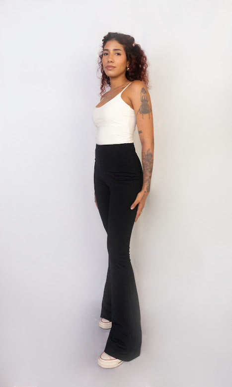 combo calça flare + regata